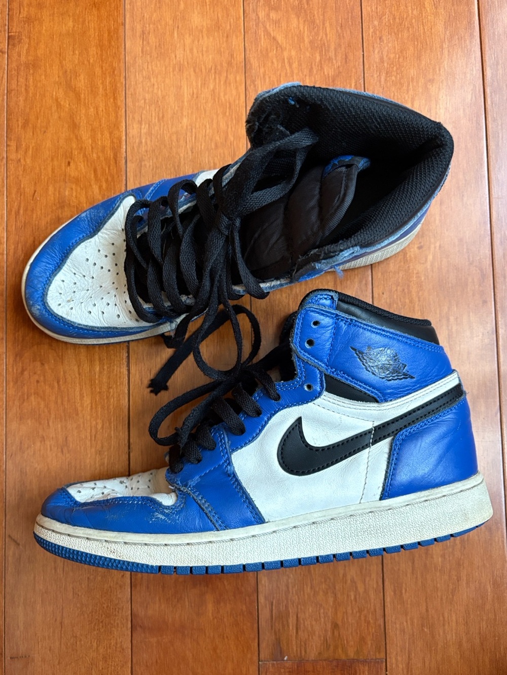 Jordan 1 Sneakers